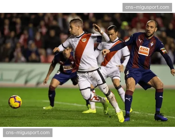 西甲调查一起涉嫌利用场内通信设备窃取对手转换战术的事件